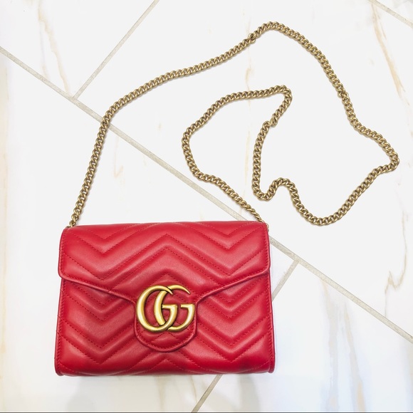 Gucci Handbags - SOLD TO THE REALREAL* Gucci GG Marmont Chain Wallet bag
